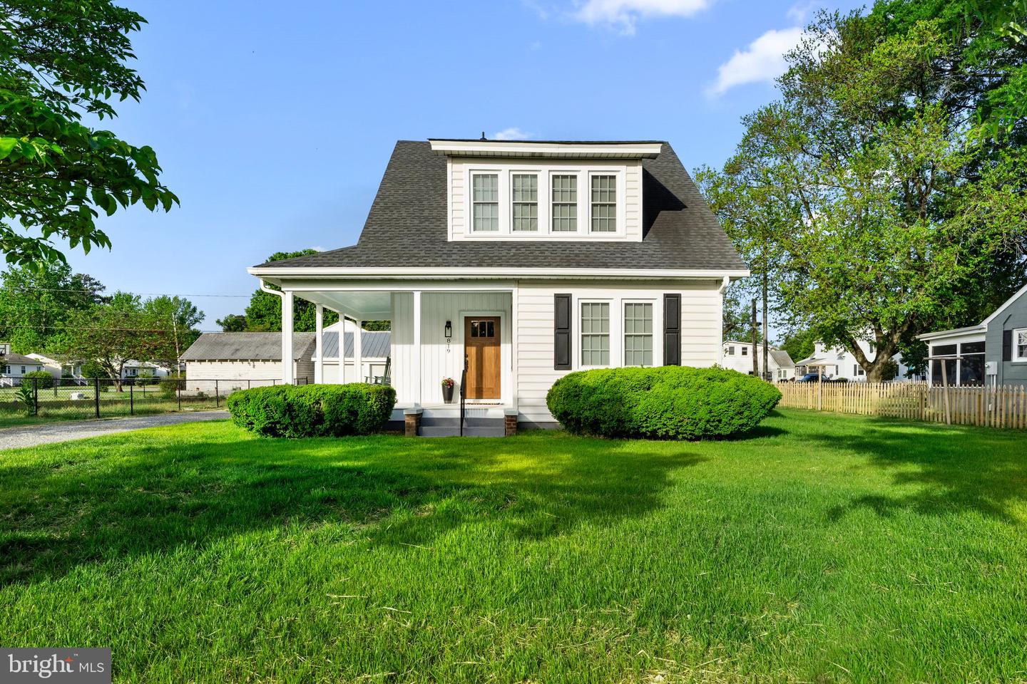 819 ESSEX ST, TAPPAHANNOCK, Virginia 22560, 4 Bedrooms Bedrooms, 7 Rooms Rooms,2 BathroomsBathrooms,Residential,For sale,819 ESSEX ST,VAES2000874 MLS # VAES2000874