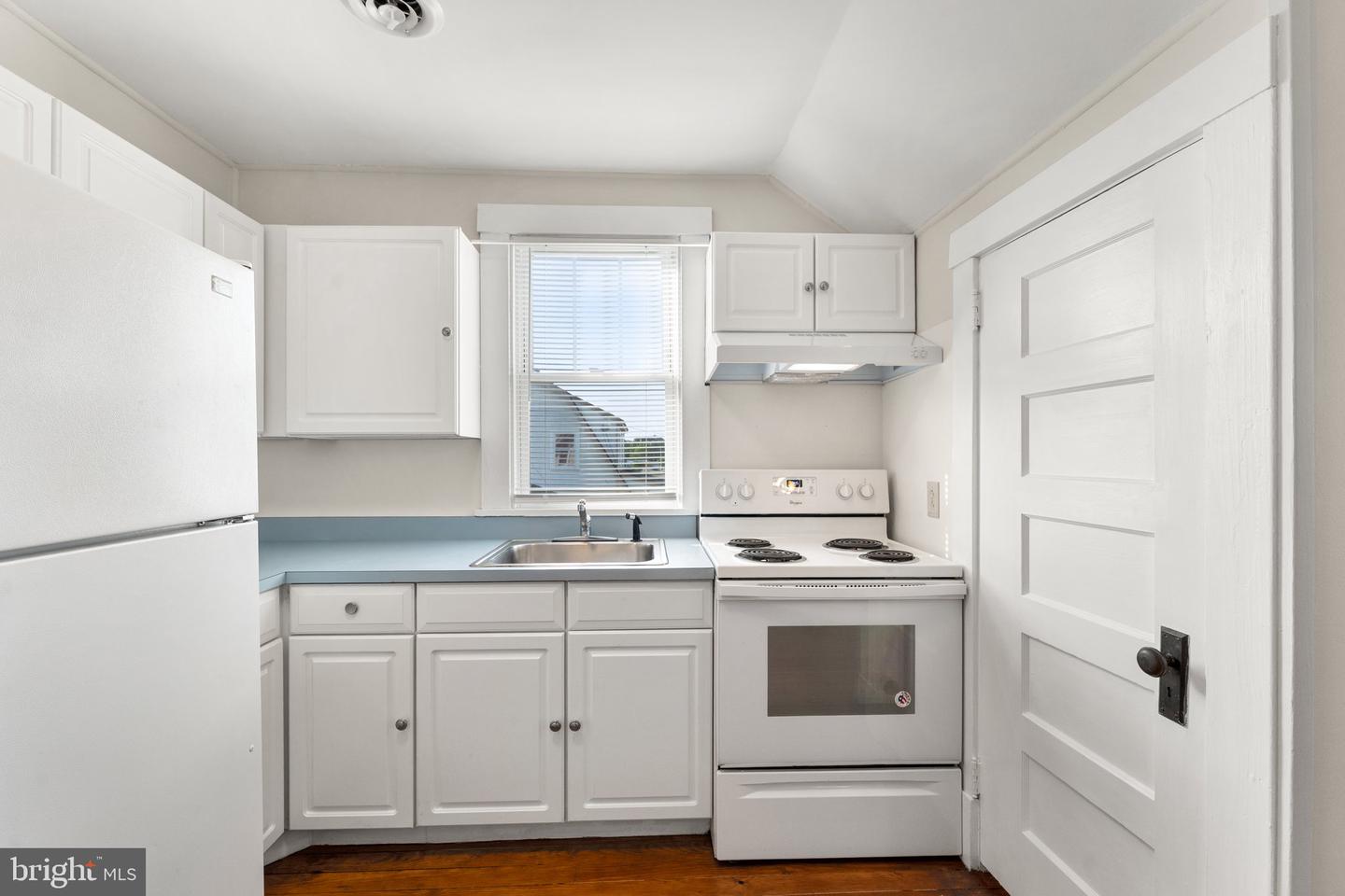 819 ESSEX ST, TAPPAHANNOCK, Virginia 22560, 4 Bedrooms Bedrooms, 7 Rooms Rooms,2 BathroomsBathrooms,Residential,For sale,819 ESSEX ST,VAES2000874 MLS # VAES2000874