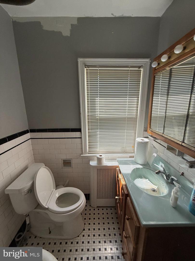 1127 45TH PL SE, WASHINGTON, District Of Columbia 20019, 5 Bedrooms Bedrooms, ,1 BathroomBathrooms,Residential,For sale,1127 45TH PL SE,DCDC2199262 MLS # DCDC2199262