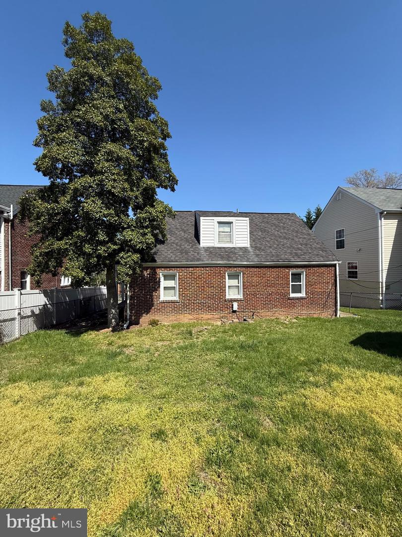 1127 45TH PL SE, WASHINGTON, District Of Columbia 20019, 5 Bedrooms Bedrooms, ,1 BathroomBathrooms,Residential,For sale,1127 45TH PL SE,DCDC2199262 MLS # DCDC2199262
