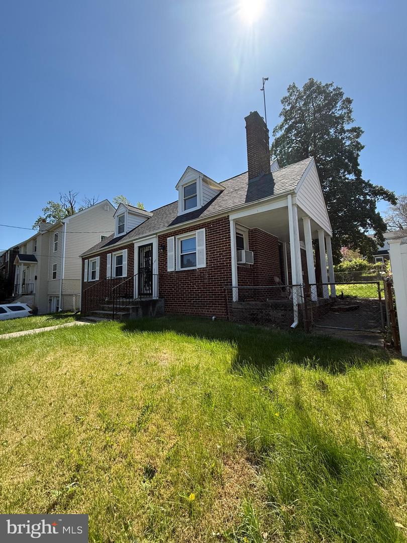 1127 45TH PL SE, WASHINGTON, District Of Columbia 20019, 5 Bedrooms Bedrooms, ,1 BathroomBathrooms,Residential,For sale,1127 45TH PL SE,DCDC2199262 MLS # DCDC2199262
