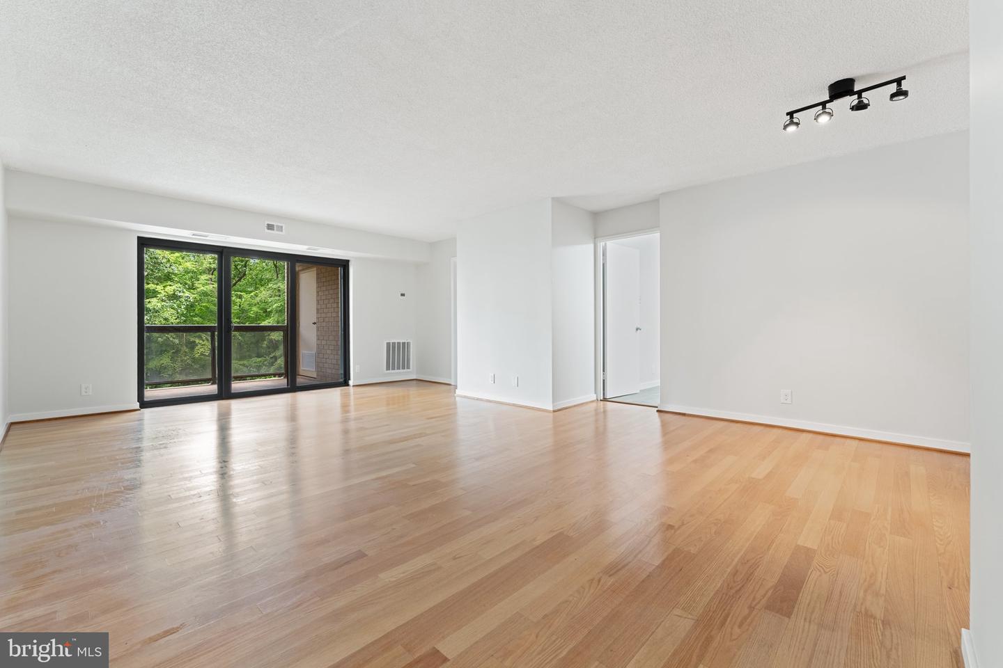 203 YOAKUM PKWY #603, ALEXANDRIA, Virginia 22304, 2 Bedrooms Bedrooms, ,2 BathroomsBathrooms,Residential,For sale,203 YOAKUM PKWY #603,VAAX2045032 MLS # VAAX2045032
