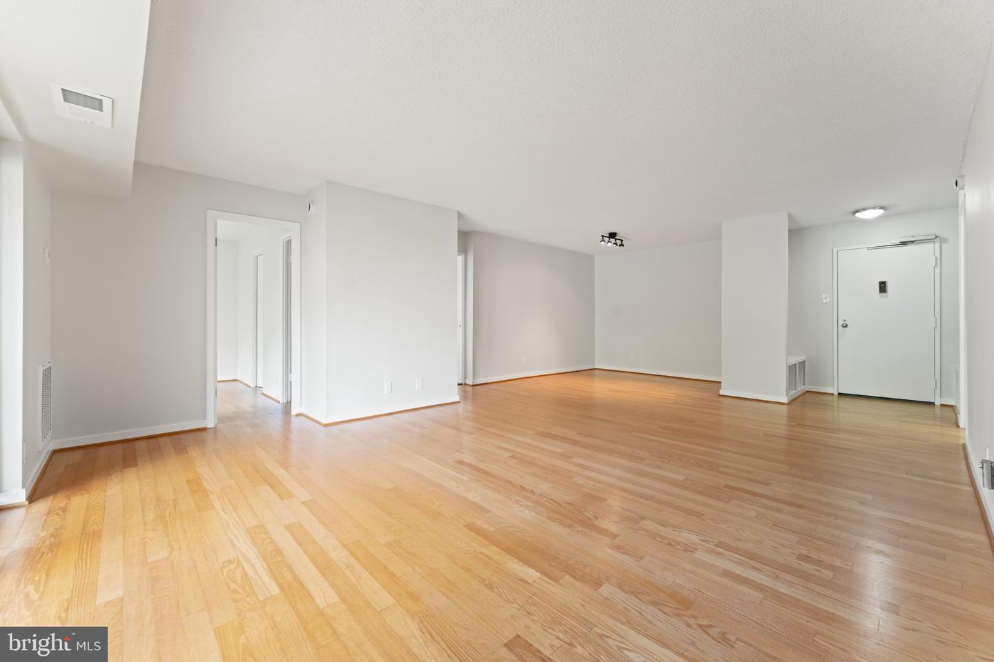 203 YOAKUM PKWY #603, ALEXANDRIA, Virginia 22304, 2 Bedrooms Bedrooms, ,2 BathroomsBathrooms,Residential,For sale,203 YOAKUM PKWY #603,VAAX2045032 MLS # VAAX2045032