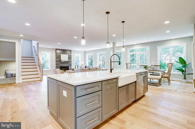 1829 GRIFFITH RD, FALLS CHURCH, Virginia 22043, 6 Bedrooms Bedrooms, 14 Rooms Rooms,5 BathroomsBathrooms,Residential,For sale,1829 GRIFFITH RD,VAFX2238784 MLS # VAFX2238784