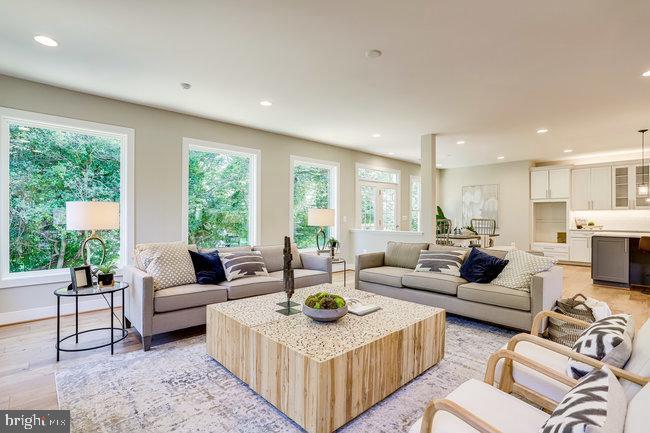 1829 GRIFFITH RD, FALLS CHURCH, Virginia 22043, 6 Bedrooms Bedrooms, 14 Rooms Rooms,5 BathroomsBathrooms,Residential,For sale,1829 GRIFFITH RD,VAFX2238784 MLS # VAFX2238784
