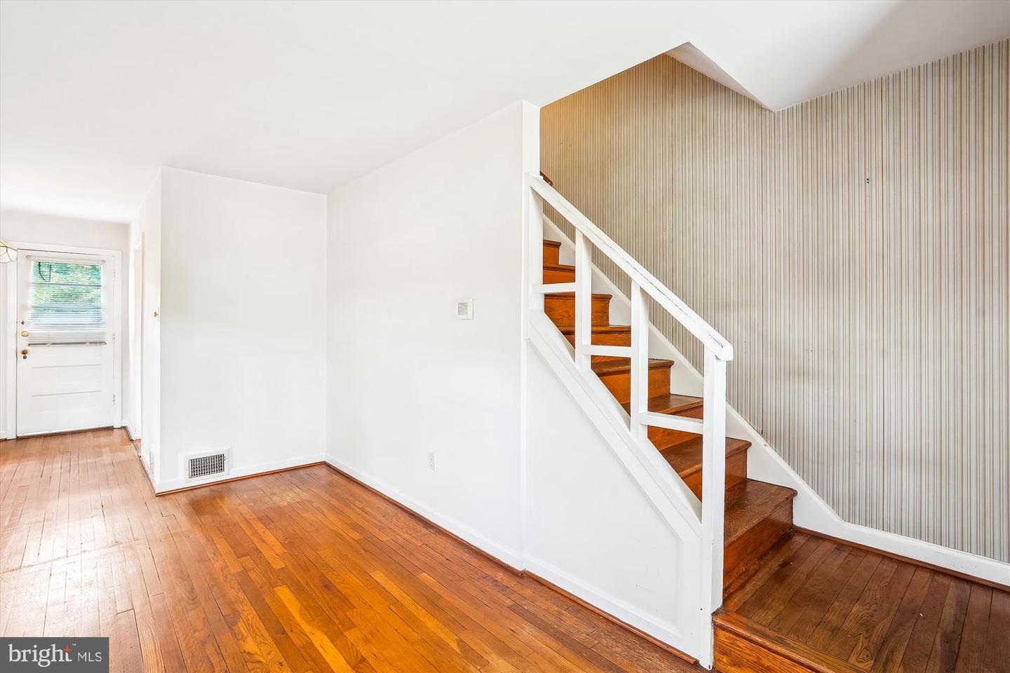 2001 ROLLINS DR, ALEXANDRIA, Virginia 22307, 3 Bedrooms Bedrooms, ,1 BathroomBathrooms,Residential,For sale,2001 ROLLINS DR,VAFX2238774 MLS # VAFX2238774