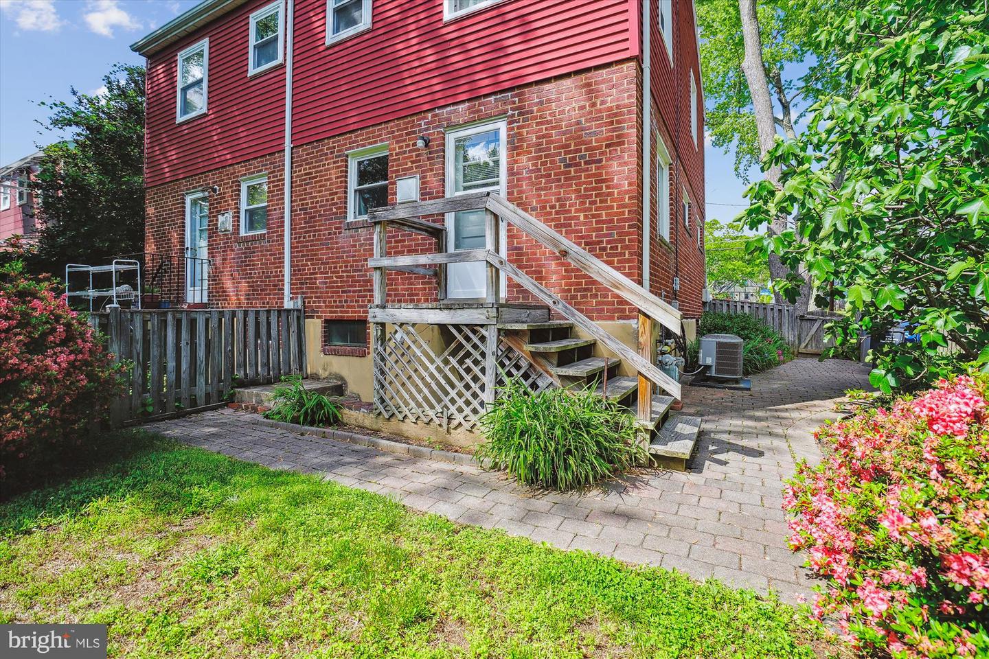 2001 ROLLINS DR, ALEXANDRIA, Virginia 22307, 3 Bedrooms Bedrooms, ,1 BathroomBathrooms,Residential,For sale,2001 ROLLINS DR,VAFX2238774 MLS # VAFX2238774