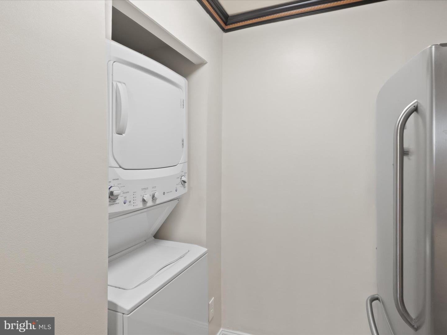 6101 EDSALL RD #1705, ALEXANDRIA, Virginia 22304, 2 Bedrooms Bedrooms, ,2 BathroomsBathrooms,Residential,For sale,6101 EDSALL RD #1705,VAAX2045006 MLS # VAAX2045006