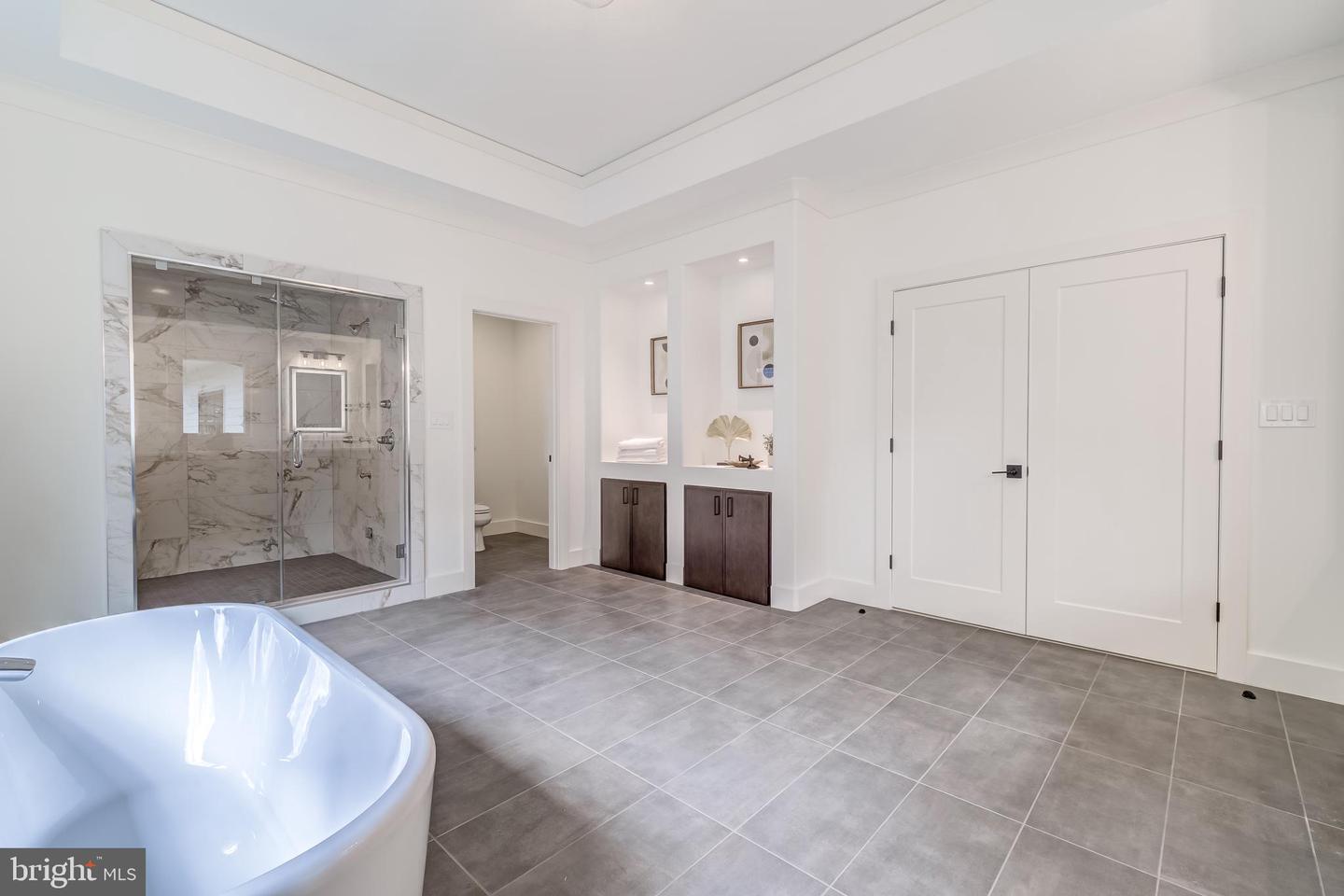 506 KINGSLEY RD, VIENNA, Virginia 22180, 6 Bedrooms Bedrooms, ,6 BathroomsBathrooms,Residential,For sale,506 KINGSLEY RD,VAFX2239030 MLS # VAFX2239030