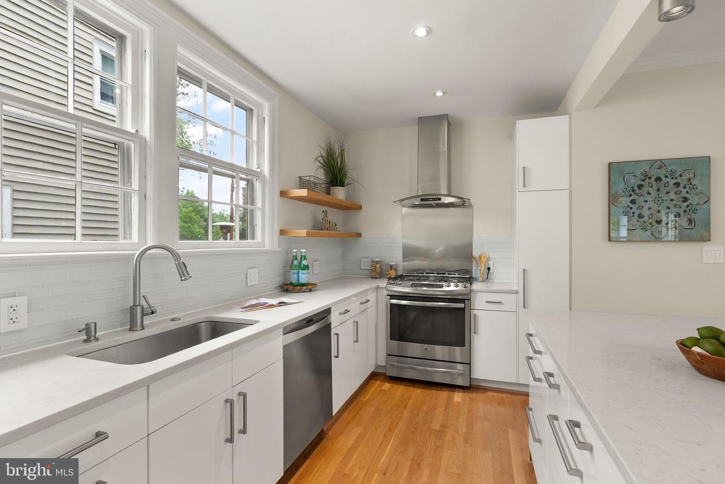 4339 BRANDYWINE ST NW, WASHINGTON, District Of Columbia 20016, 4 Bedrooms Bedrooms, ,3 BathroomsBathrooms,Residential,For sale,4339 BRANDYWINE ST NW,DCDC2199420 MLS # DCDC2199420