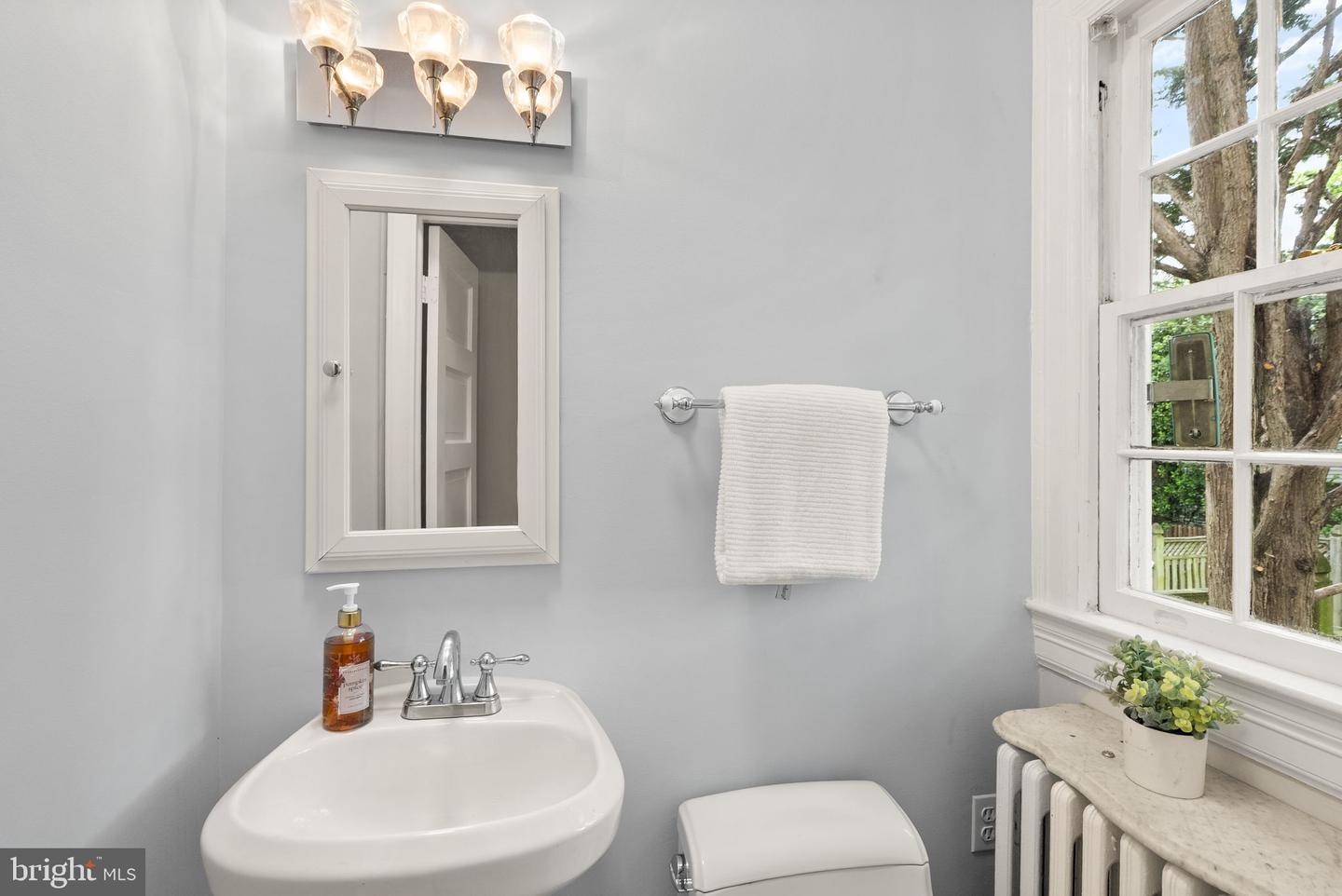 4339 BRANDYWINE ST NW, WASHINGTON, District Of Columbia 20016, 4 Bedrooms Bedrooms, ,3 BathroomsBathrooms,Residential,For sale,4339 BRANDYWINE ST NW,DCDC2199420 MLS # DCDC2199420