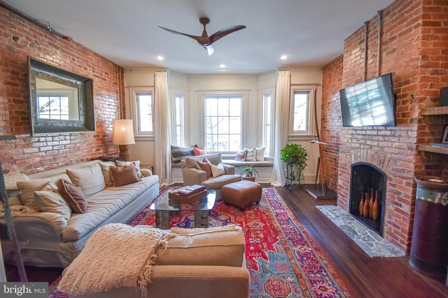 1830 COLUMBIA RD NW, WASHINGTON, District Of Columbia 20009, 4 Bedrooms Bedrooms, ,4 BathroomsBathrooms,Residential,For sale,1830 COLUMBIA RD NW,DCDC2199434 MLS # DCDC2199434