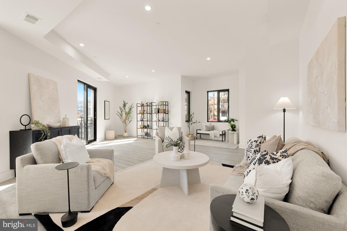 1001 RHODE ISLAND AVE NE #101, WASHINGTON, District Of Columbia 20018, 2 Bedrooms Bedrooms, ,2 BathroomsBathrooms,Residential,For sale,1001 RHODE ISLAND AVE NE #101,DCDC2199328 MLS # DCDC2199328