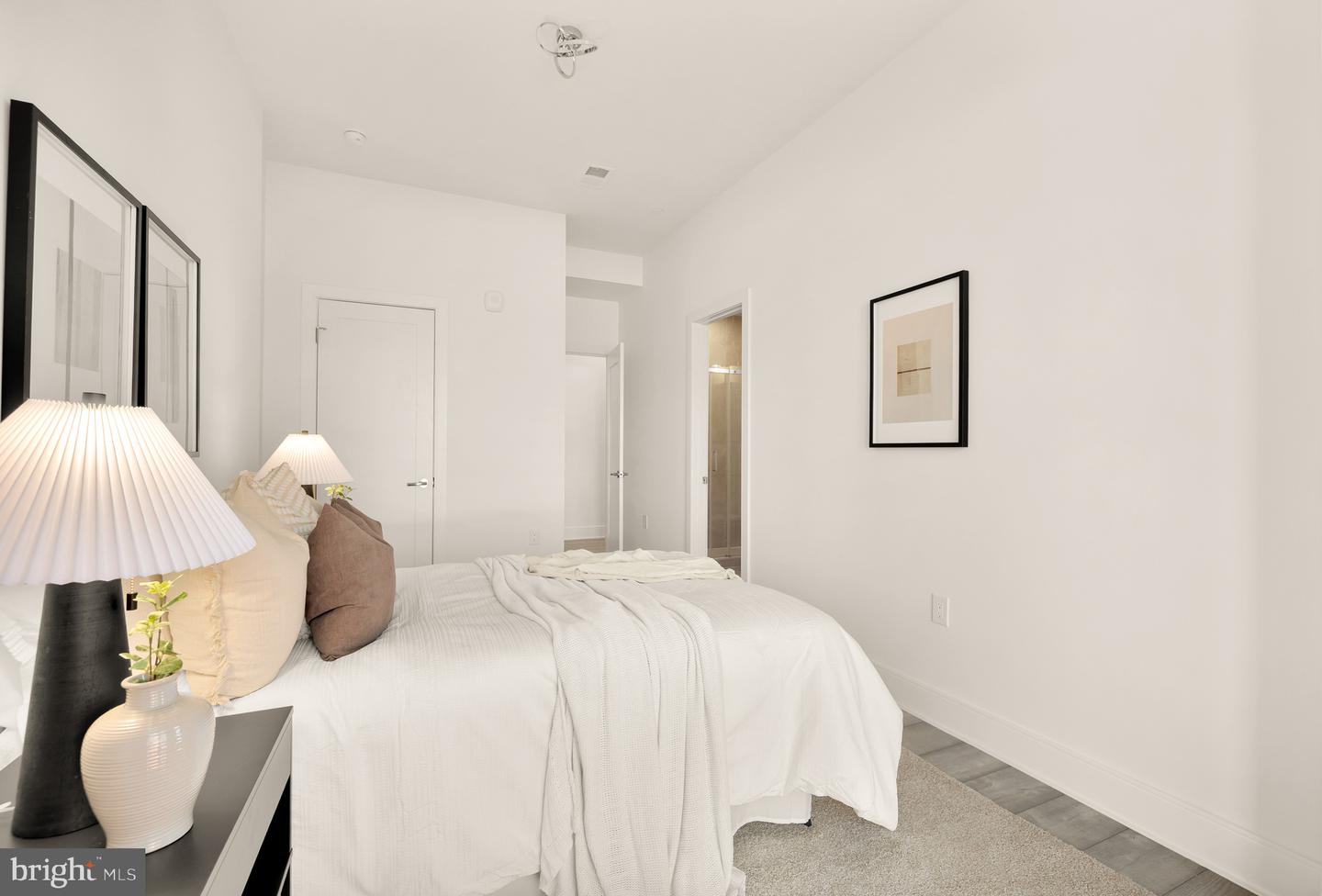 1001 RHODE ISLAND AVE NE #101, WASHINGTON, District Of Columbia 20018, 2 Bedrooms Bedrooms, ,2 BathroomsBathrooms,Residential,For sale,1001 RHODE ISLAND AVE NE #101,DCDC2199328 MLS # DCDC2199328