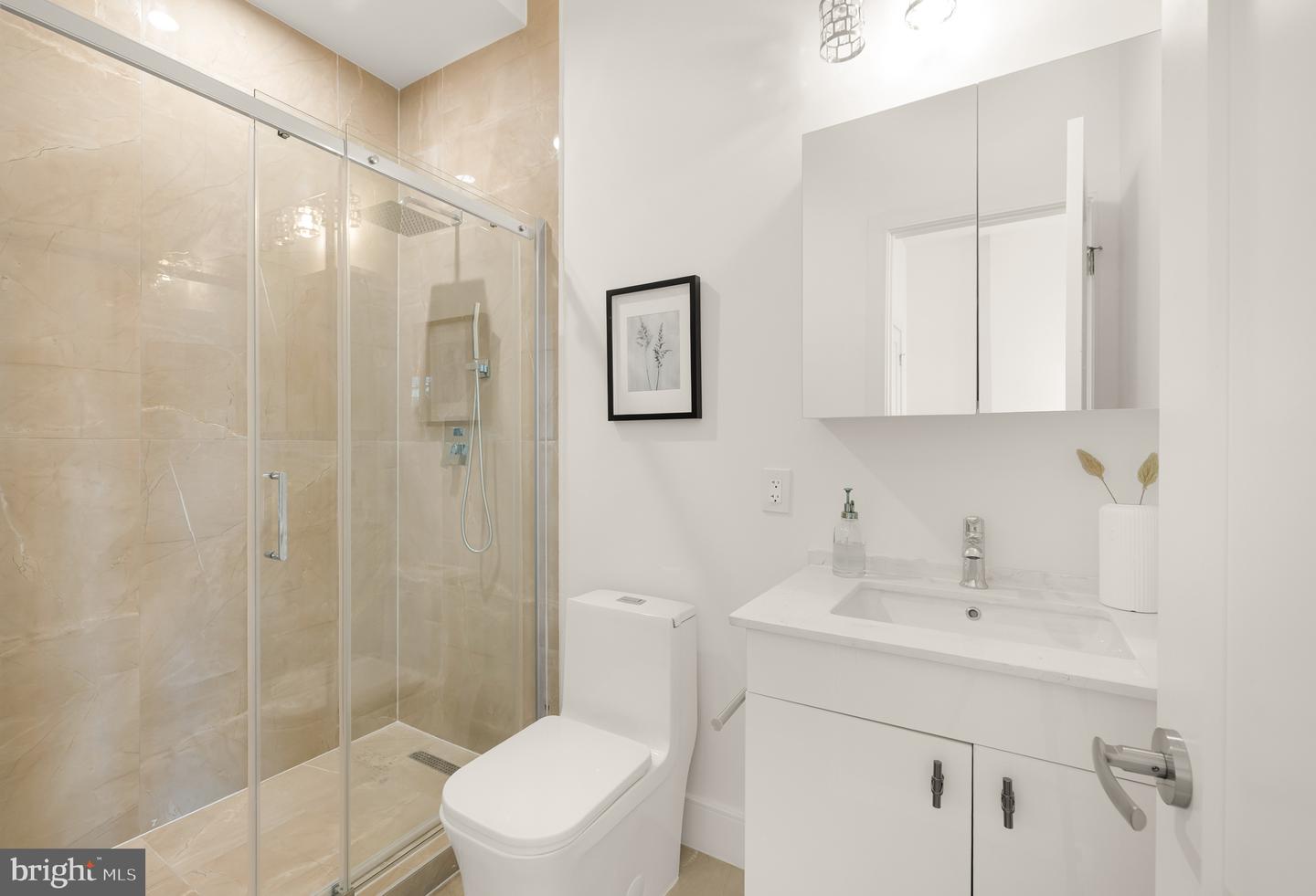 1001 RHODE ISLAND AVE NE #101, WASHINGTON, District Of Columbia 20018, 2 Bedrooms Bedrooms, ,2 BathroomsBathrooms,Residential,For sale,1001 RHODE ISLAND AVE NE #101,DCDC2199328 MLS # DCDC2199328