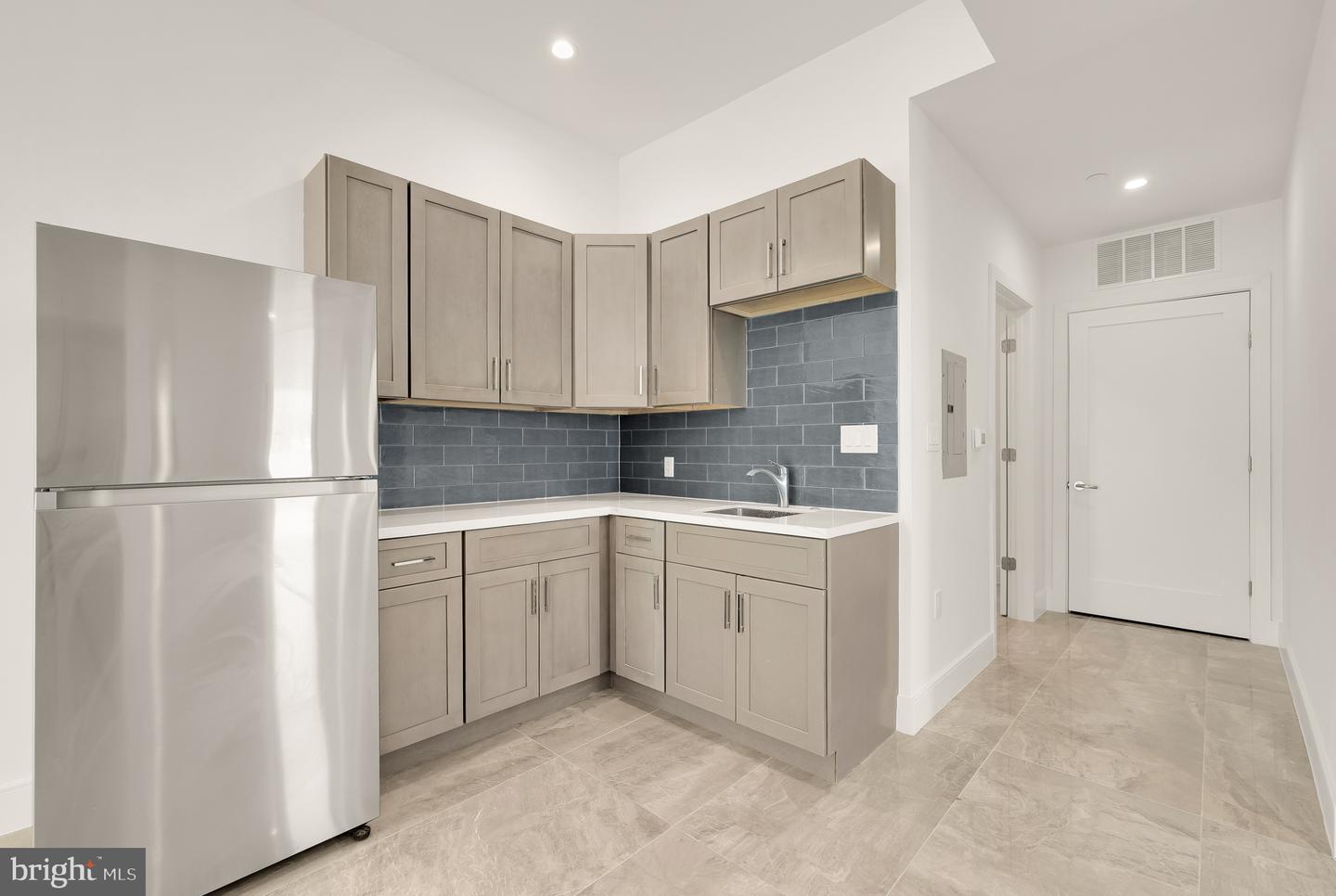 1001 RHODE ISLAND AVE NE #101, WASHINGTON, District Of Columbia 20018, 2 Bedrooms Bedrooms, ,2 BathroomsBathrooms,Residential,For sale,1001 RHODE ISLAND AVE NE #101,DCDC2199328 MLS # DCDC2199328