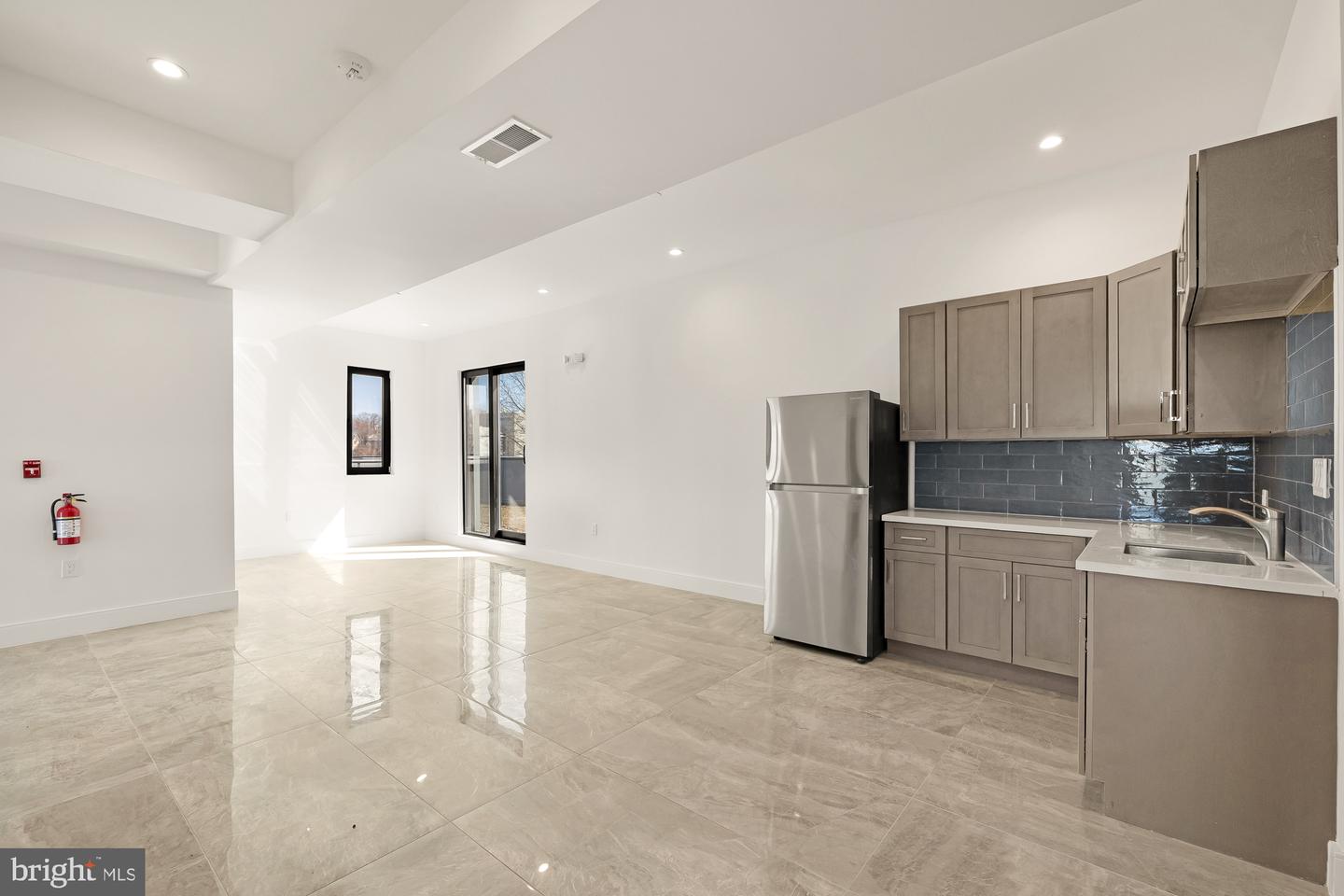 1001 RHODE ISLAND AVE NE #101, WASHINGTON, District Of Columbia 20018, 2 Bedrooms Bedrooms, ,2 BathroomsBathrooms,Residential,For sale,1001 RHODE ISLAND AVE NE #101,DCDC2199328 MLS # DCDC2199328
