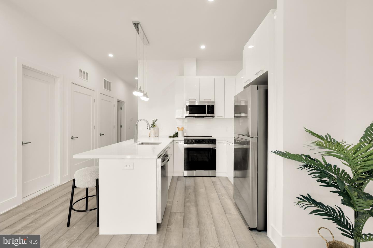 1001 RHODE ISLAND AVE NE #101, WASHINGTON, District Of Columbia 20018, 2 Bedrooms Bedrooms, ,2 BathroomsBathrooms,Residential,For sale,1001 RHODE ISLAND AVE NE #101,DCDC2199328 MLS # DCDC2199328