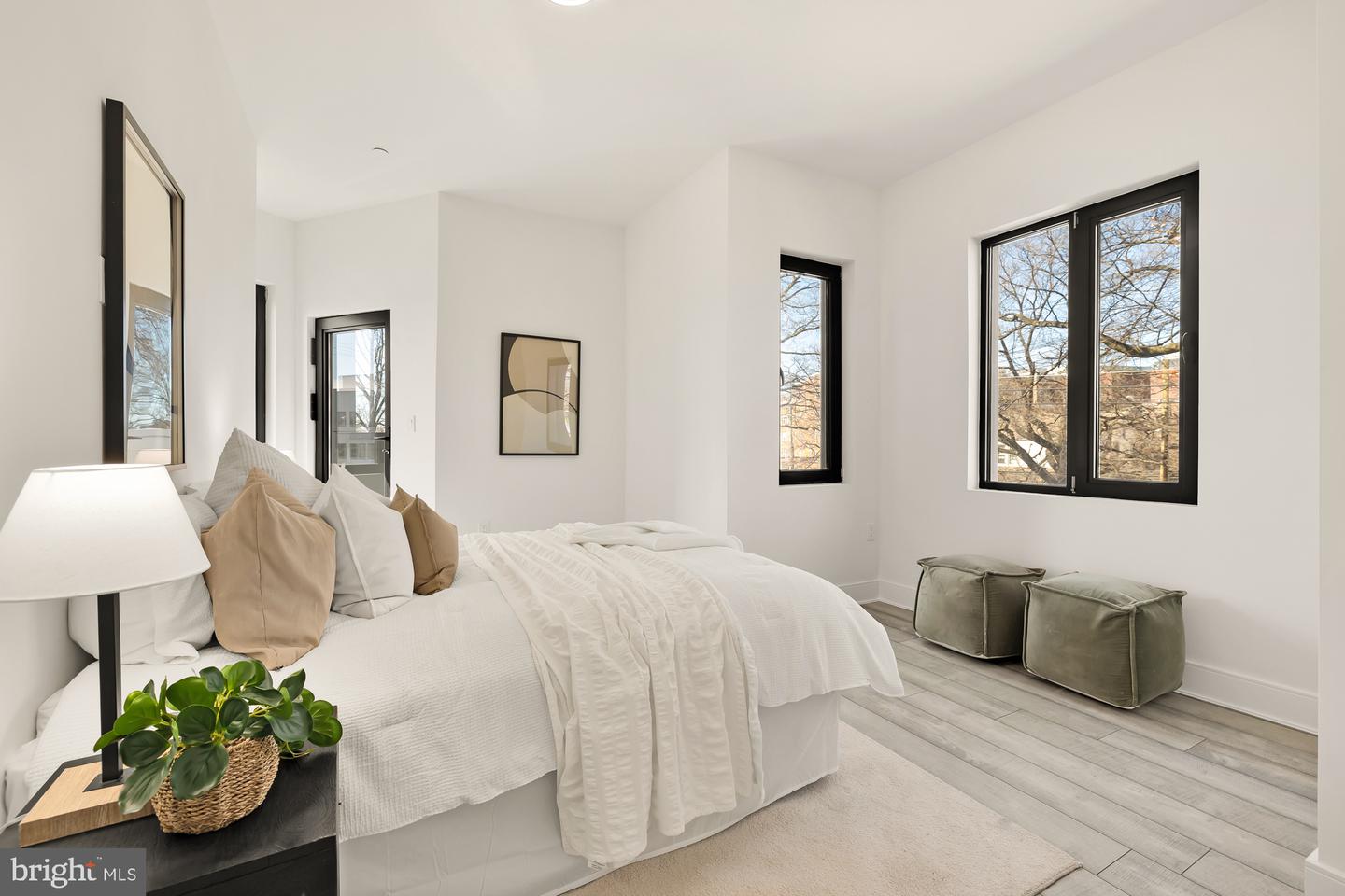 1001 RHODE ISLAND AVE NE #201, WASHINGTON, District Of Columbia 20018, 2 Bedrooms Bedrooms, ,2 BathroomsBathrooms,Residential,For sale,1001 RHODE ISLAND AVE NE #201,DCDC2199330 MLS # DCDC2199330