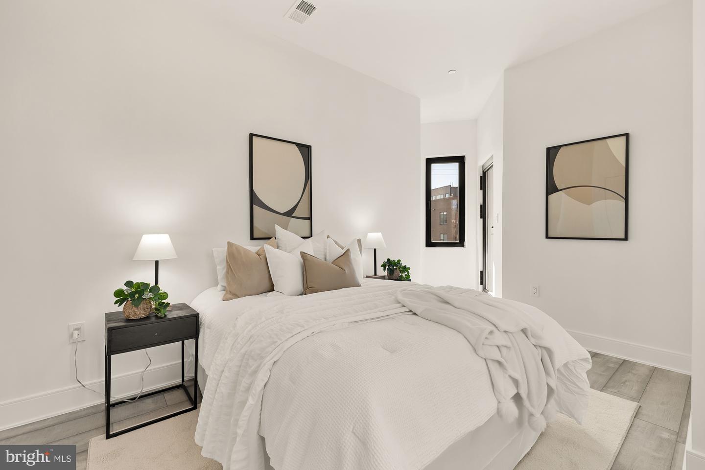 1001 RHODE ISLAND AVE NE #201, WASHINGTON, District Of Columbia 20018, 2 Bedrooms Bedrooms, ,2 BathroomsBathrooms,Residential,For sale,1001 RHODE ISLAND AVE NE #201,DCDC2199330 MLS # DCDC2199330