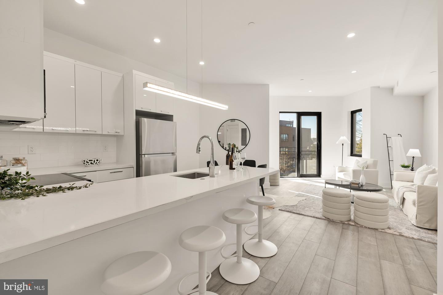 1001 RHODE ISLAND AVE NE #201, WASHINGTON, District Of Columbia 20018, 2 Bedrooms Bedrooms, ,2 BathroomsBathrooms,Residential,For sale,1001 RHODE ISLAND AVE NE #201,DCDC2199330 MLS # DCDC2199330
