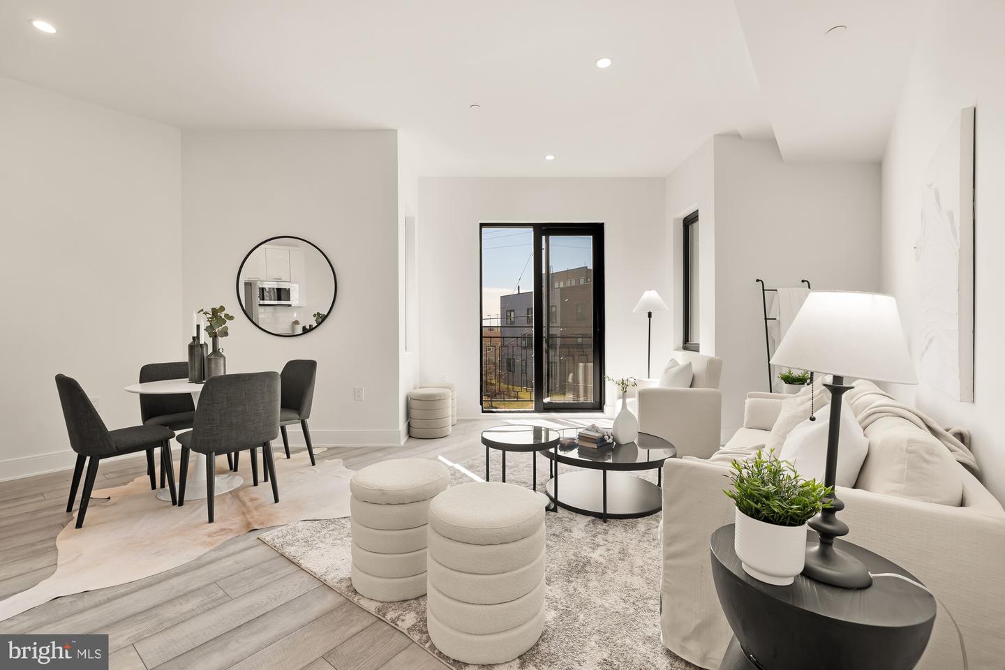 1001 RHODE ISLAND AVE NE #201, WASHINGTON, District Of Columbia 20018, 2 Bedrooms Bedrooms, ,2 BathroomsBathrooms,Residential,For sale,1001 RHODE ISLAND AVE NE #201,DCDC2199330 MLS # DCDC2199330