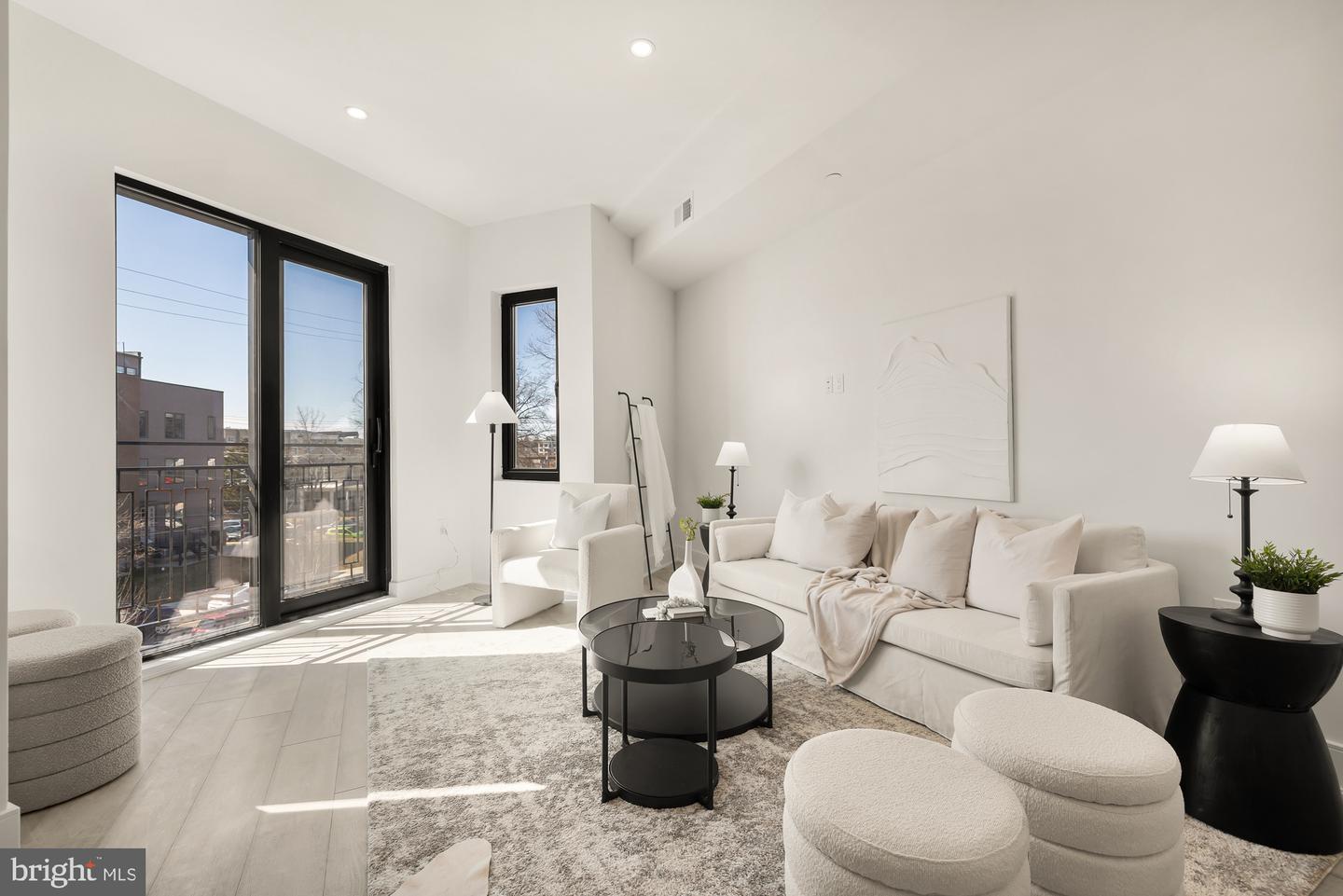 1001 RHODE ISLAND AVE NE #201, WASHINGTON, District Of Columbia 20018, 2 Bedrooms Bedrooms, ,2 BathroomsBathrooms,Residential,For sale,1001 RHODE ISLAND AVE NE #201,DCDC2199330 MLS # DCDC2199330