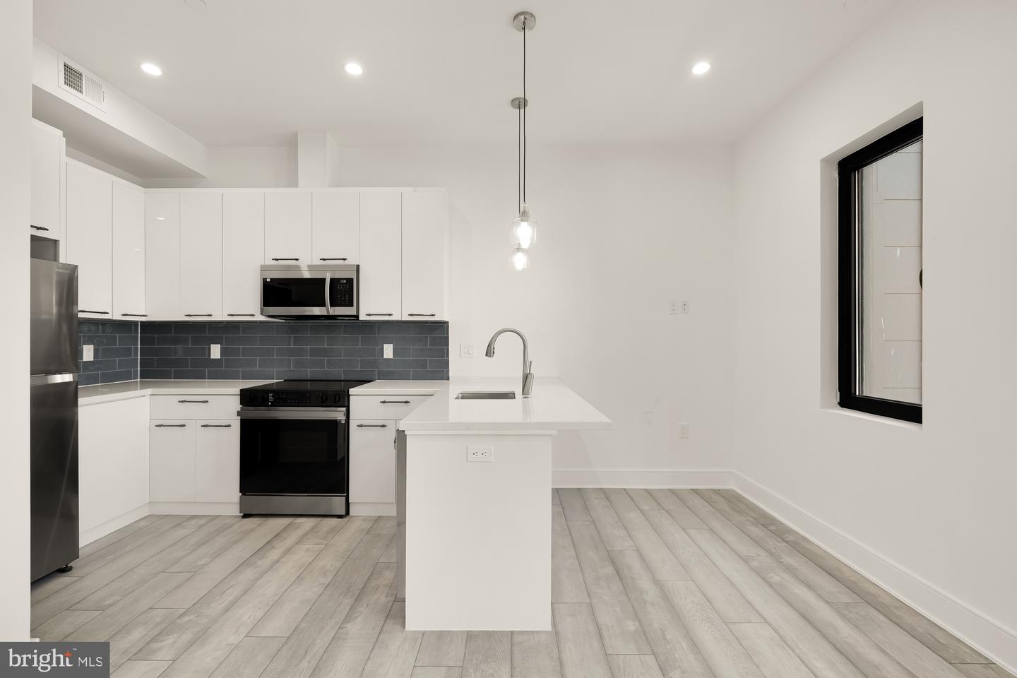 1001 RHODE ISLAND AVE NE #202, WASHINGTON, District Of Columbia 20018, 1 Bedroom Bedrooms, ,1 BathroomBathrooms,Residential,For sale,1001 RHODE ISLAND AVE NE #202,DCDC2199332 MLS # DCDC2199332