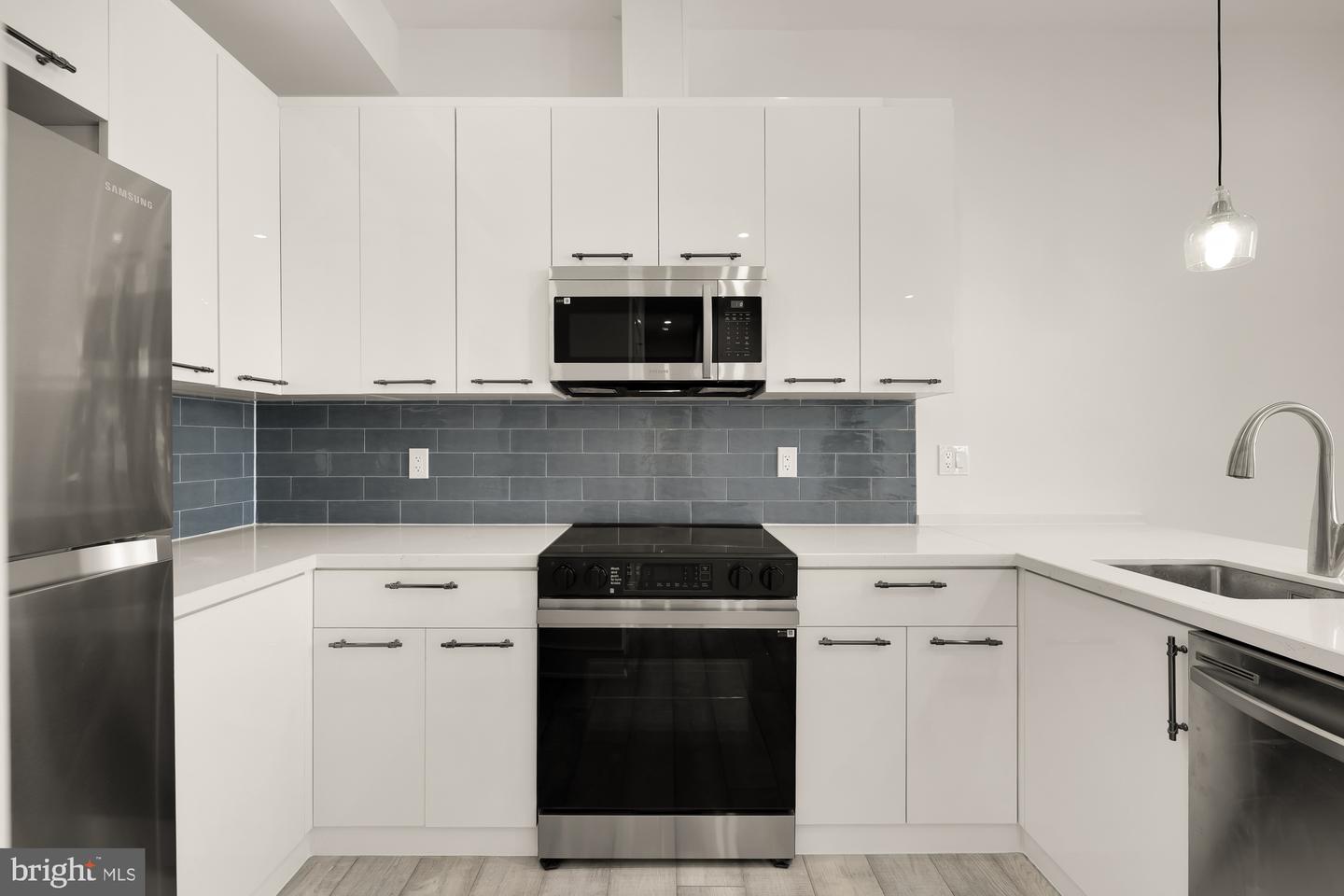 1001 RHODE ISLAND AVE NE #202, WASHINGTON, District Of Columbia 20018, 1 Bedroom Bedrooms, ,1 BathroomBathrooms,Residential,For sale,1001 RHODE ISLAND AVE NE #202,DCDC2199332 MLS # DCDC2199332