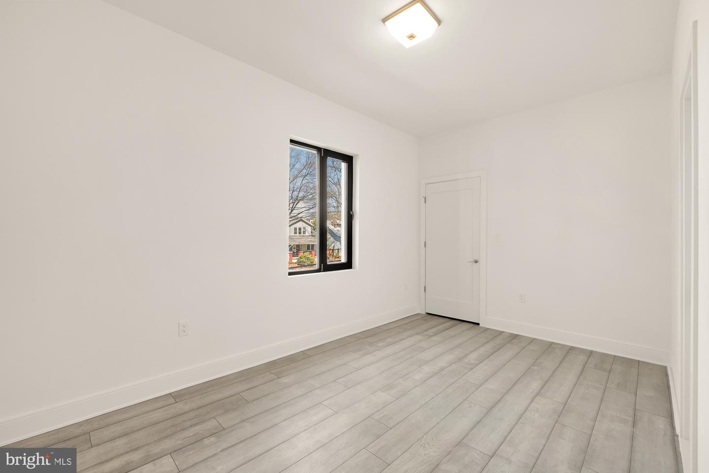 1001 RHODE ISLAND AVE NE #202, WASHINGTON, District Of Columbia 20018, 1 Bedroom Bedrooms, ,1 BathroomBathrooms,Residential,For sale,1001 RHODE ISLAND AVE NE #202,DCDC2199332 MLS # DCDC2199332