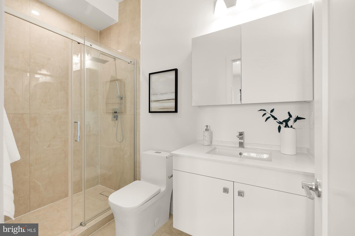 1001 RHODE ISLAND AVE NE #204, WASHINGTON, District Of Columbia 20018, 2 Bedrooms Bedrooms, ,2 BathroomsBathrooms,Residential,For sale,1001 RHODE ISLAND AVE NE #204,DCDC2199336 MLS # DCDC2199336