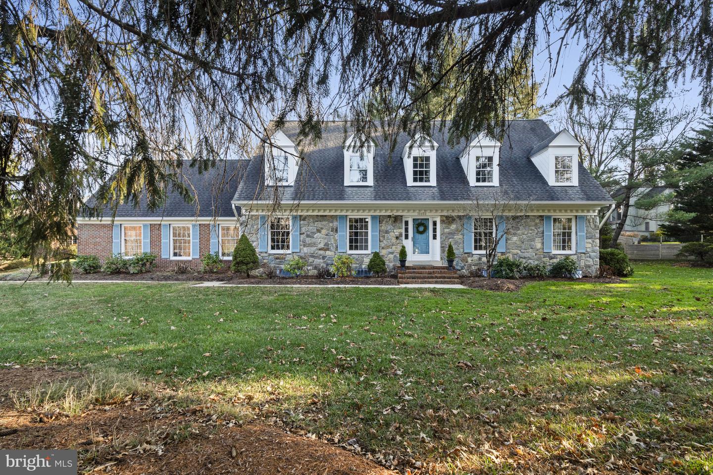 10333 HICKORY FOREST DR, OAKTON, Virginia 22124, 3 Bedrooms Bedrooms, ,2 BathroomsBathrooms,Residential,For sale,10333 HICKORY FOREST DR,VAFX2239034 MLS # VAFX2239034