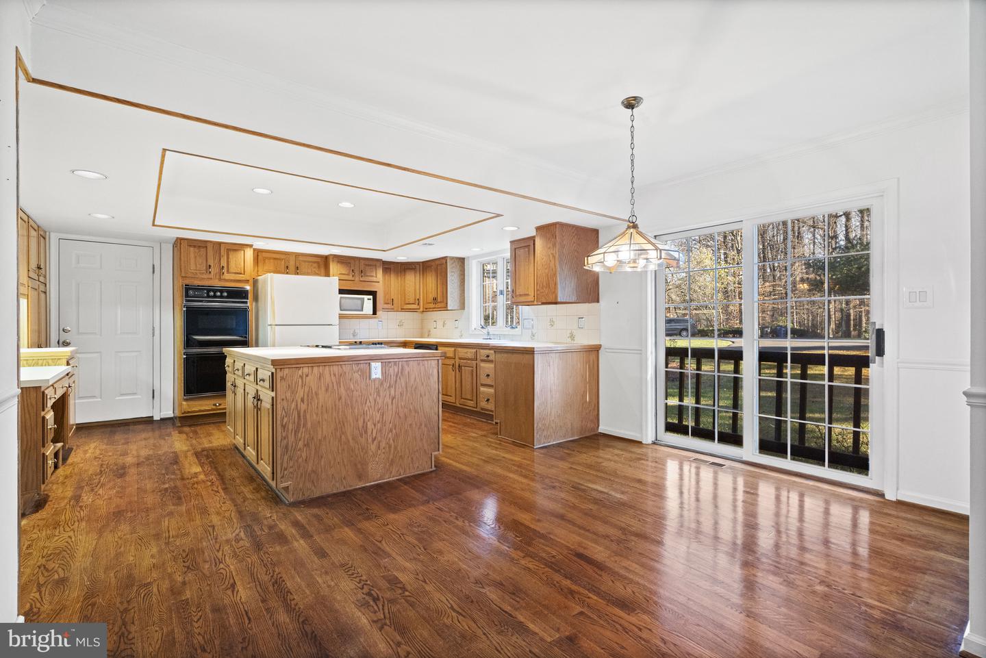 10333 HICKORY FOREST DR, OAKTON, Virginia 22124, 3 Bedrooms Bedrooms, ,2 BathroomsBathrooms,Residential,For sale,10333 HICKORY FOREST DR,VAFX2239034 MLS # VAFX2239034