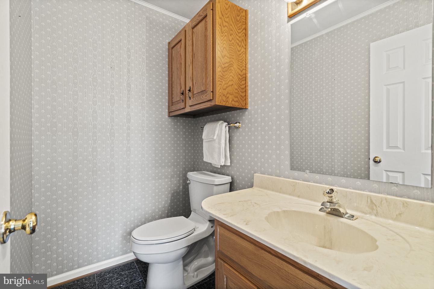 10333 HICKORY FOREST DR, OAKTON, Virginia 22124, 3 Bedrooms Bedrooms, ,2 BathroomsBathrooms,Residential,For sale,10333 HICKORY FOREST DR,VAFX2239034 MLS # VAFX2239034