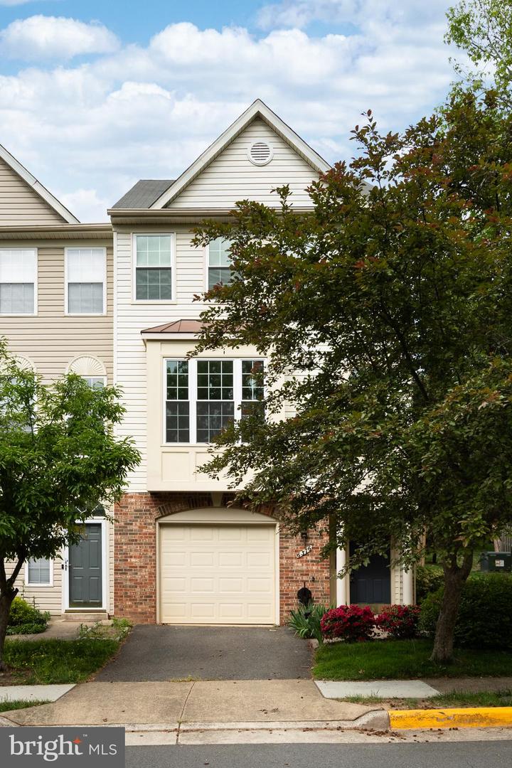 6376 JAMES HARRIS WAY, CENTREVILLE, Virginia 20121, 3 Bedrooms Bedrooms, ,2 BathroomsBathrooms,Residential,For sale,6376 JAMES HARRIS WAY,VAFX2238990 MLS # VAFX2238990