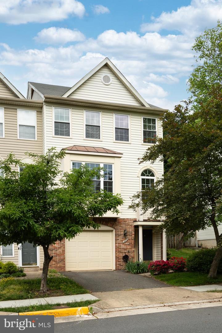 6376 JAMES HARRIS WAY, CENTREVILLE, Virginia 20121, 3 Bedrooms Bedrooms, ,2 BathroomsBathrooms,Residential,For sale,6376 JAMES HARRIS WAY,VAFX2238990 MLS # VAFX2238990