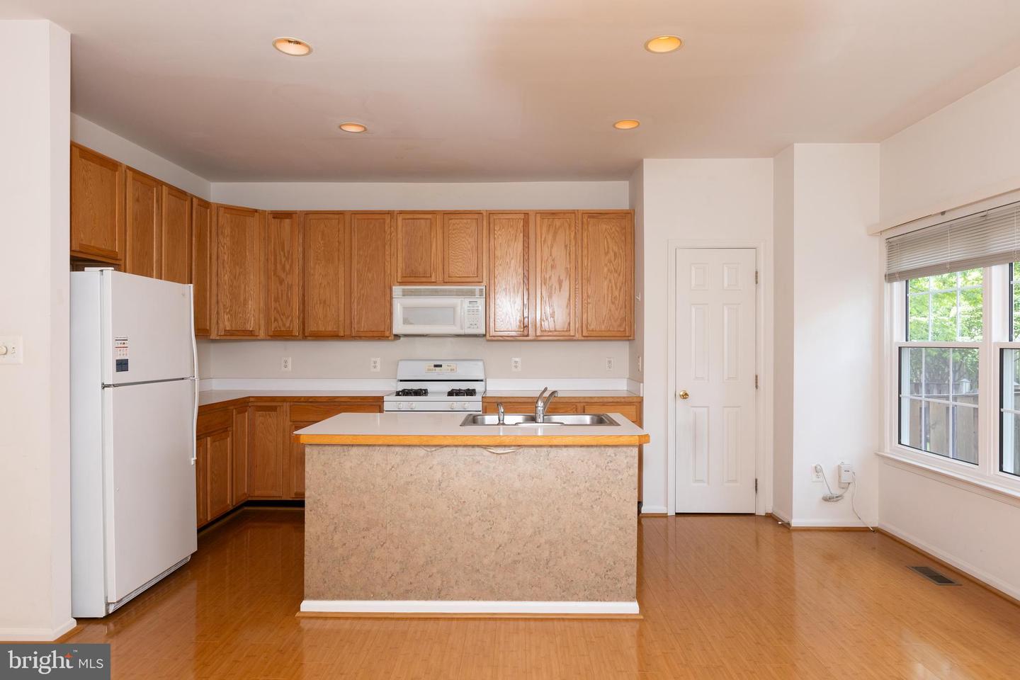 6376 JAMES HARRIS WAY, CENTREVILLE, Virginia 20121, 3 Bedrooms Bedrooms, ,2 BathroomsBathrooms,Residential,For sale,6376 JAMES HARRIS WAY,VAFX2238990 MLS # VAFX2238990