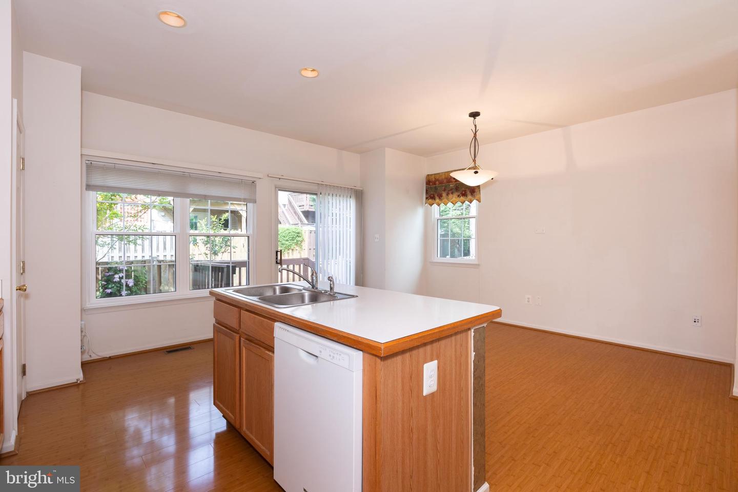 6376 JAMES HARRIS WAY, CENTREVILLE, Virginia 20121, 3 Bedrooms Bedrooms, ,2 BathroomsBathrooms,Residential,For sale,6376 JAMES HARRIS WAY,VAFX2238990 MLS # VAFX2238990