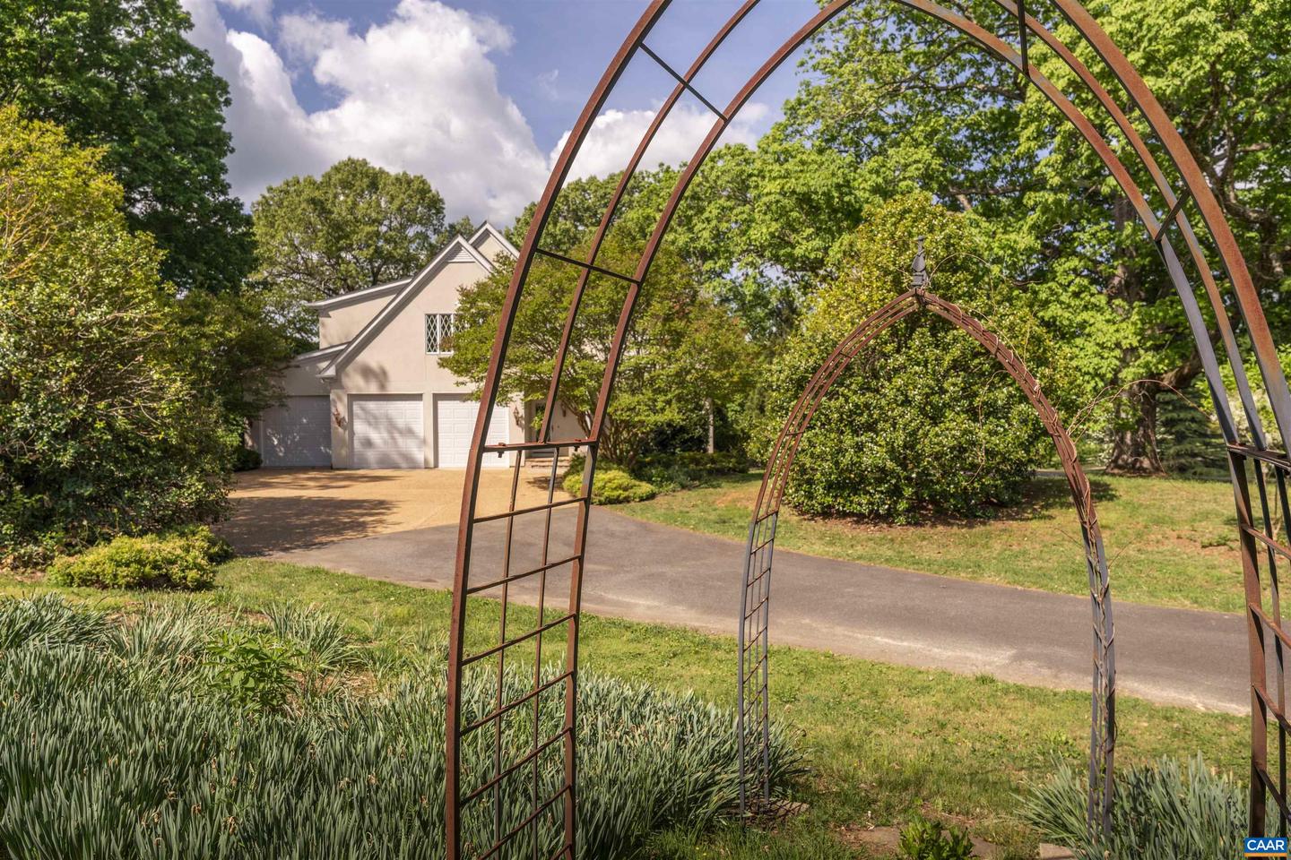 2121 GARTH RD, CHARLOTTESVILLE, Virginia 22901, 3 Bedrooms Bedrooms, ,3 BathroomsBathrooms,Residential,For sale,2121 GARTH RD,664135 MLS # 664135
