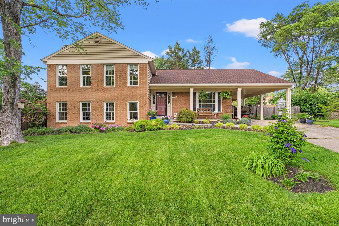 8221 TREEBROOKE LN, ALEXANDRIA, Virginia 22308, 4 Bedrooms Bedrooms, ,3 BathroomsBathrooms,Residential,For sale,8221 TREEBROOKE LN,VAFX2238988 MLS # VAFX2238988