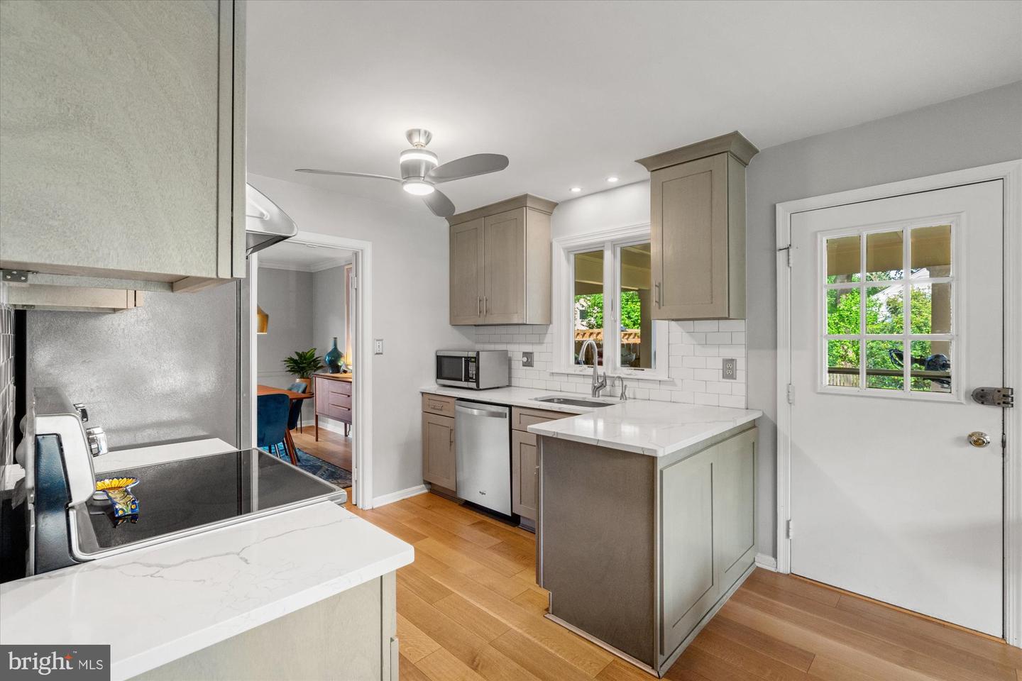 8221 TREEBROOKE LN, ALEXANDRIA, Virginia 22308, 4 Bedrooms Bedrooms, ,3 BathroomsBathrooms,Residential,For sale,8221 TREEBROOKE LN,VAFX2238988 MLS # VAFX2238988