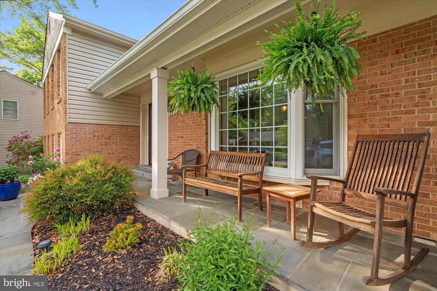8221 TREEBROOKE LN, ALEXANDRIA, Virginia 22308, 4 Bedrooms Bedrooms, ,3 BathroomsBathrooms,Residential,For sale,8221 TREEBROOKE LN,VAFX2238988 MLS # VAFX2238988