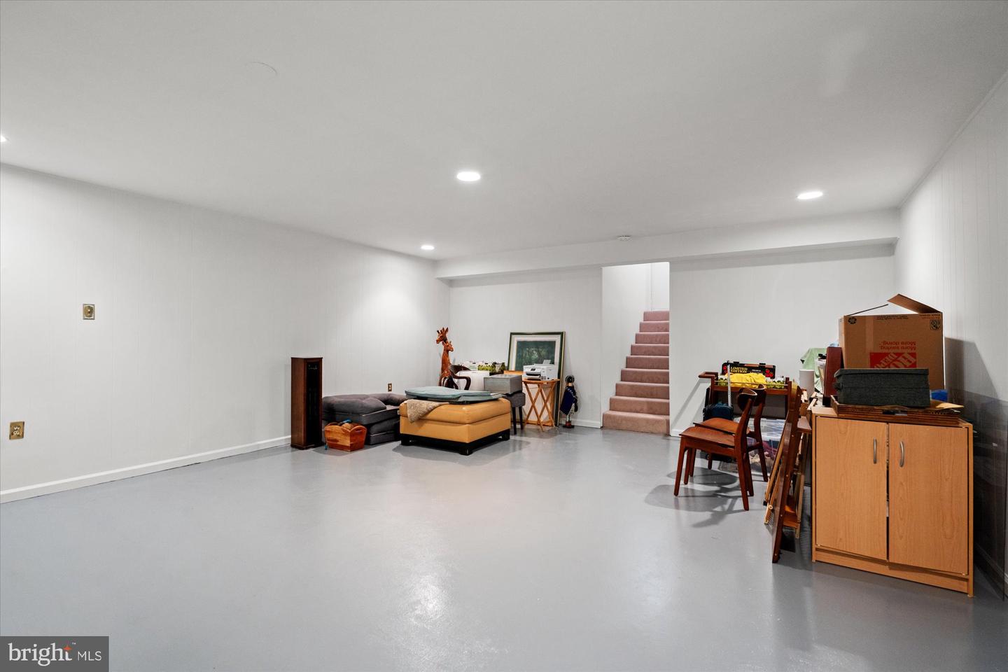 8221 TREEBROOKE LN, ALEXANDRIA, Virginia 22308, 4 Bedrooms Bedrooms, ,3 BathroomsBathrooms,Residential,For sale,8221 TREEBROOKE LN,VAFX2238988 MLS # VAFX2238988