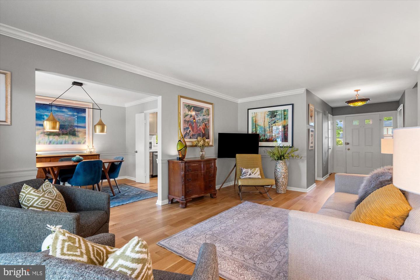 8221 TREEBROOKE LN, ALEXANDRIA, Virginia 22308, 4 Bedrooms Bedrooms, ,3 BathroomsBathrooms,Residential,For sale,8221 TREEBROOKE LN,VAFX2238988 MLS # VAFX2238988