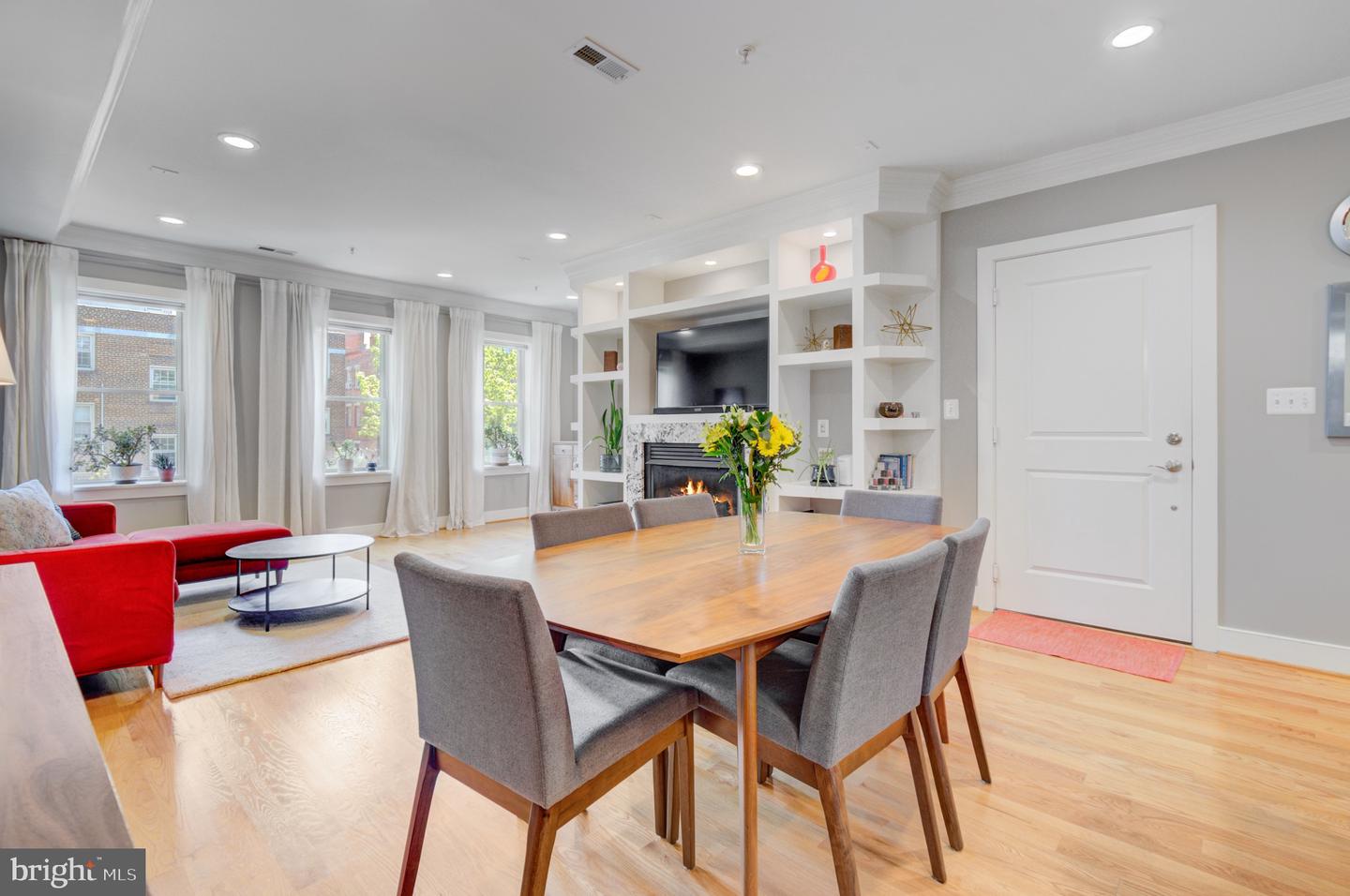 2448 ONTARIO RD NW #3, WASHINGTON, District Of Columbia 20009, 2 Bedrooms Bedrooms, ,2 BathroomsBathrooms,Residential,For sale,2448 ONTARIO RD NW #3,DCDC2199374 MLS # DCDC2199374