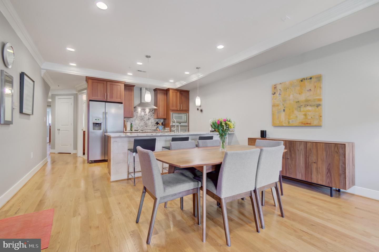 2448 ONTARIO RD NW #3, WASHINGTON, District Of Columbia 20009, 2 Bedrooms Bedrooms, ,2 BathroomsBathrooms,Residential,For sale,2448 ONTARIO RD NW #3,DCDC2199374 MLS # DCDC2199374