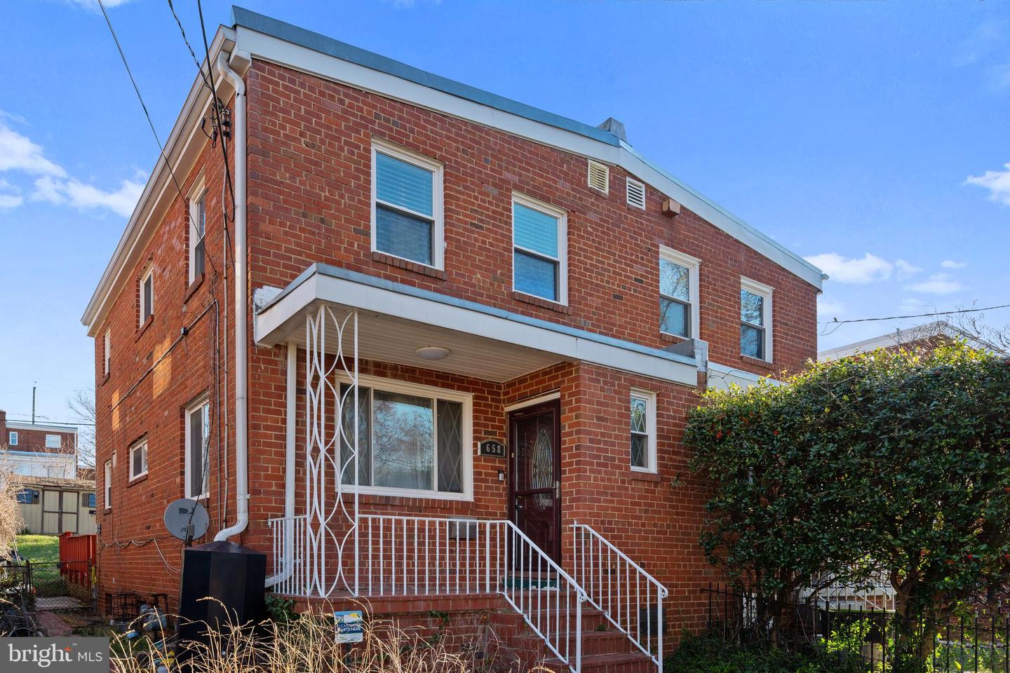 658 NICHOLSON ST NE, WASHINGTON, District Of Columbia 20011, 3 Bedrooms Bedrooms, 8 Rooms Rooms,1 BathroomBathrooms,Residential,For sale,658 NICHOLSON ST NE,DCDC2199456 MLS # DCDC2199456
