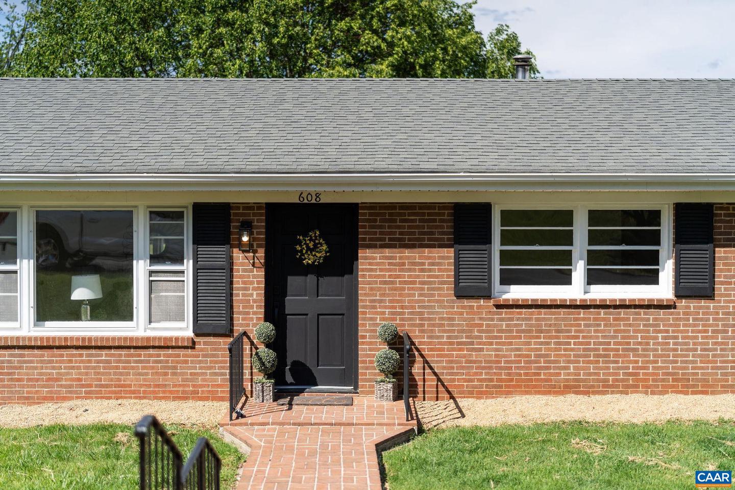 608 DAVID ST, STAUNTON, Virginia 24401, 4 Bedrooms Bedrooms, ,2 BathroomsBathrooms,Residential,For sale,608 DAVID ST,664195 MLS # 664195