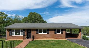 608 DAVID ST, STAUNTON, Virginia 24401, 4 Bedrooms Bedrooms, ,2 BathroomsBathrooms,Residential,For sale,608 DAVID ST,664195 MLS # 664195
