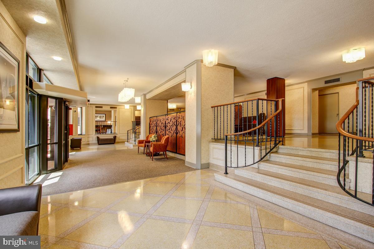 5901 MOUNT EAGLE DR #509, ALEXANDRIA, Virginia 22303, 2 Bedrooms Bedrooms, 8 Rooms Rooms,2 BathroomsBathrooms,Residential,For sale,5901 MOUNT EAGLE DR #509,VAFX2239236 MLS # VAFX2239236